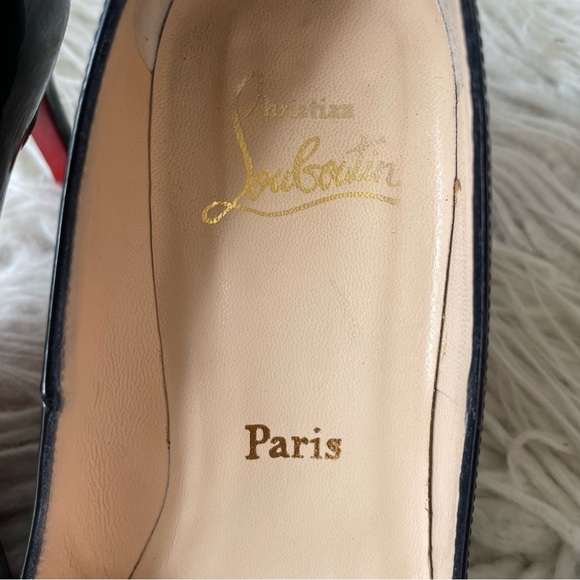 Christian Louboutin Simple Pump Round Toe Patent Calf Leather 70 Heels Size 37.5 - Picture 12 of 12